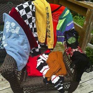 Bulk lot of juniors/women’s sizes xs, 0, s some medium
